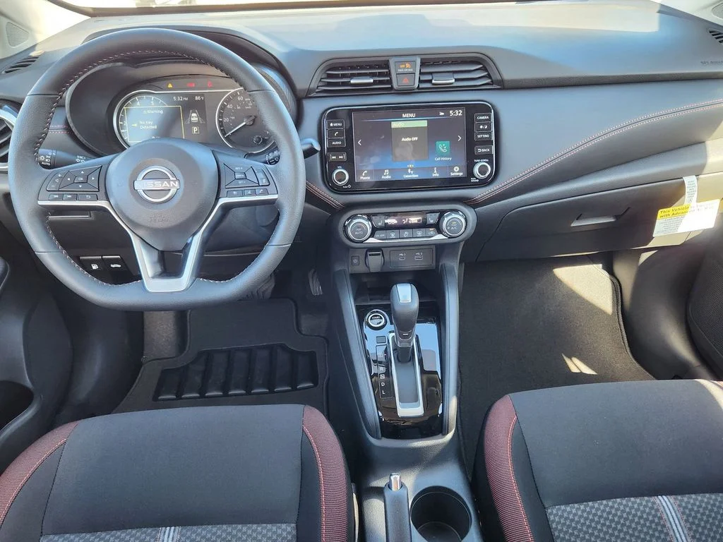 2025 Nissan Versa Sedan SR - Photo 16