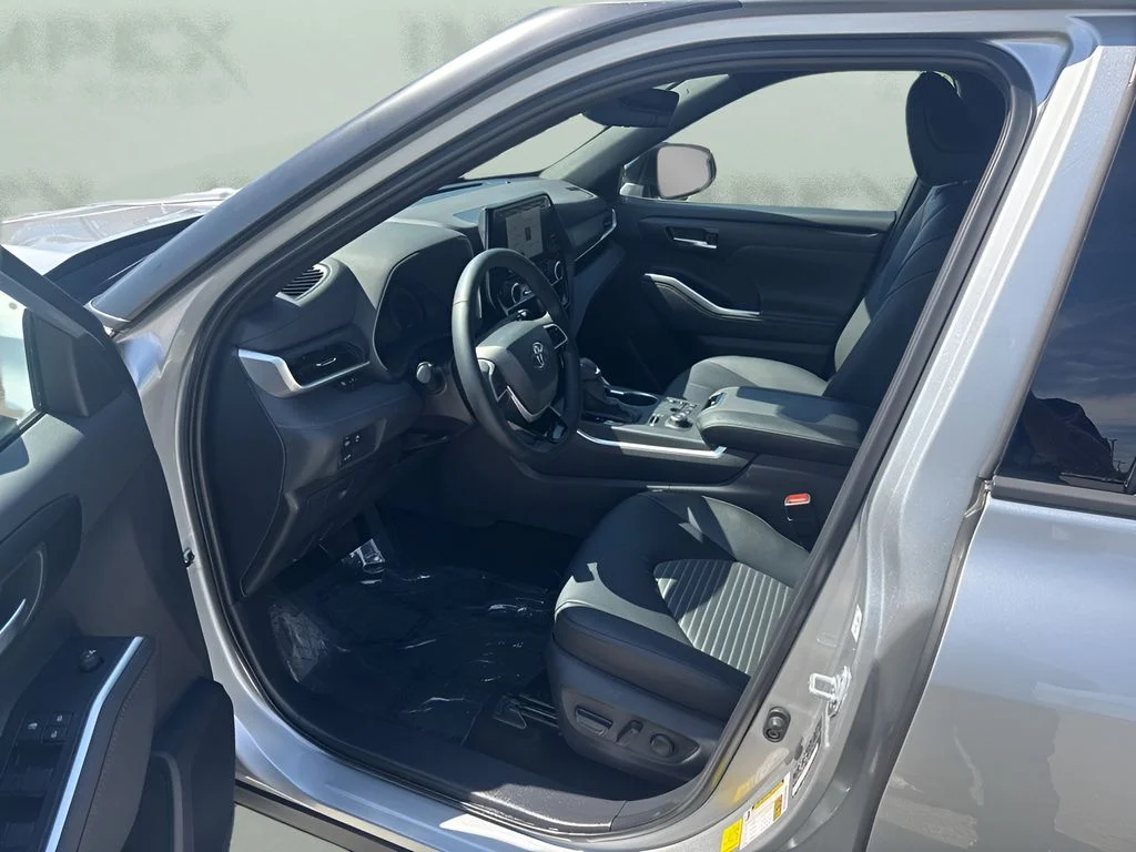 Used 2025 Gray Toyota XSE image 9