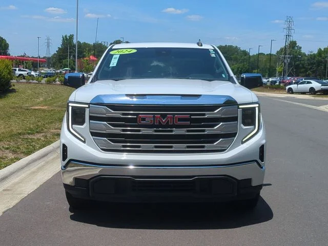 Used 2024 White GMC SLE image 16