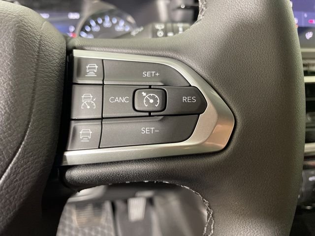 New 2026 Red Hot Pearlcoat Jeep Latitude image 24