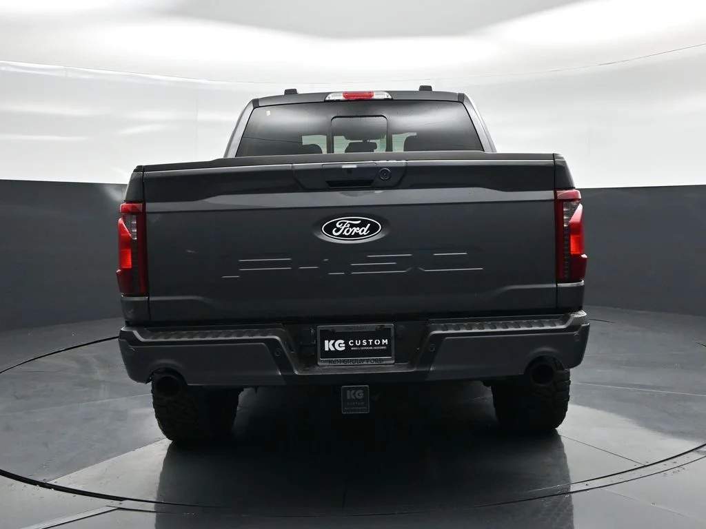 New 2026 Carbonized Gray Metallic Ford XLT image 25