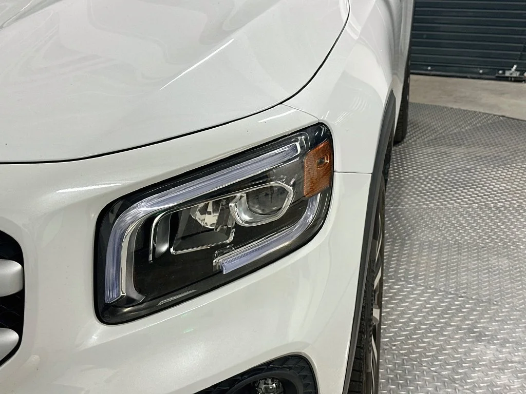 Used 2023 Digital White Metallic Mercedes-Benz GLB 250 image 31