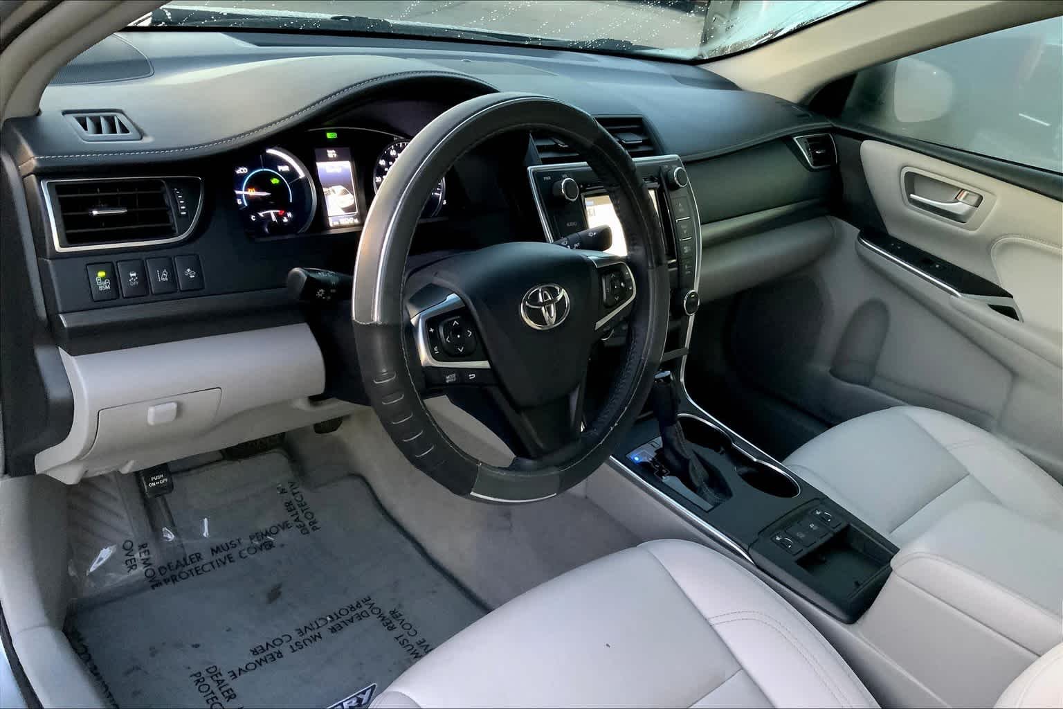 Used 2017 Celestial Silver Metallic Toyota Hybrid XLE image 17