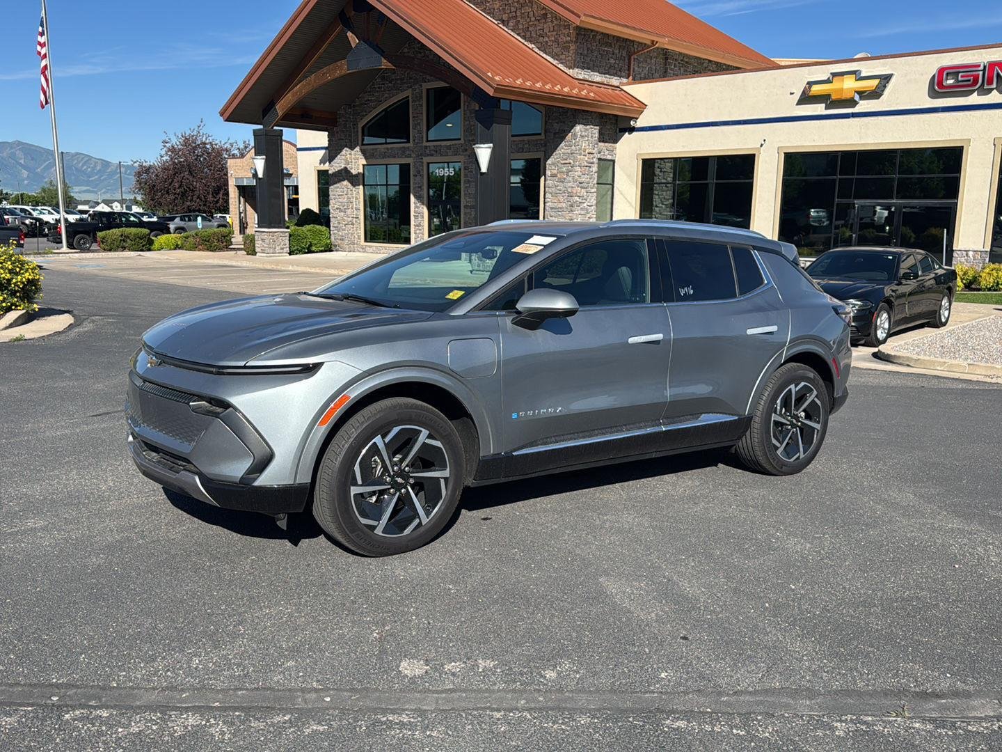 2025 Chevrolet Equinox EV 2LT eAWD's photo
