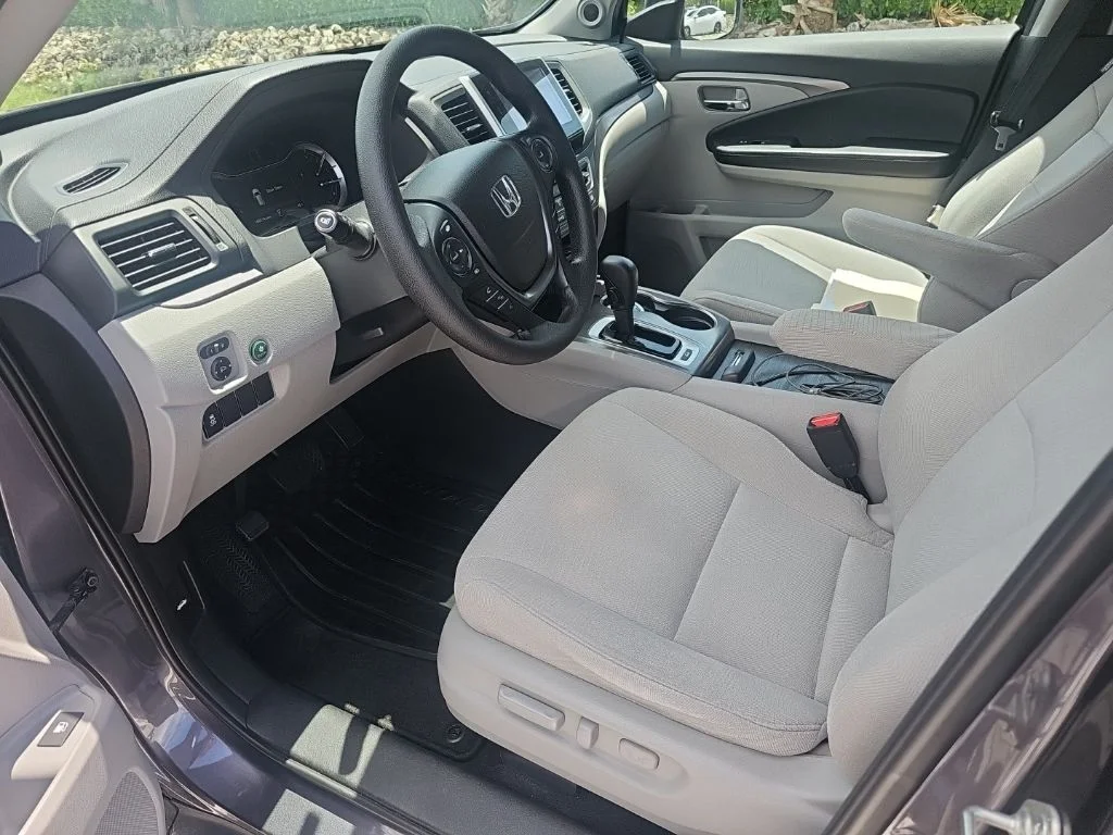 Used 2018 Modern Steel Metallic Honda EX image 19