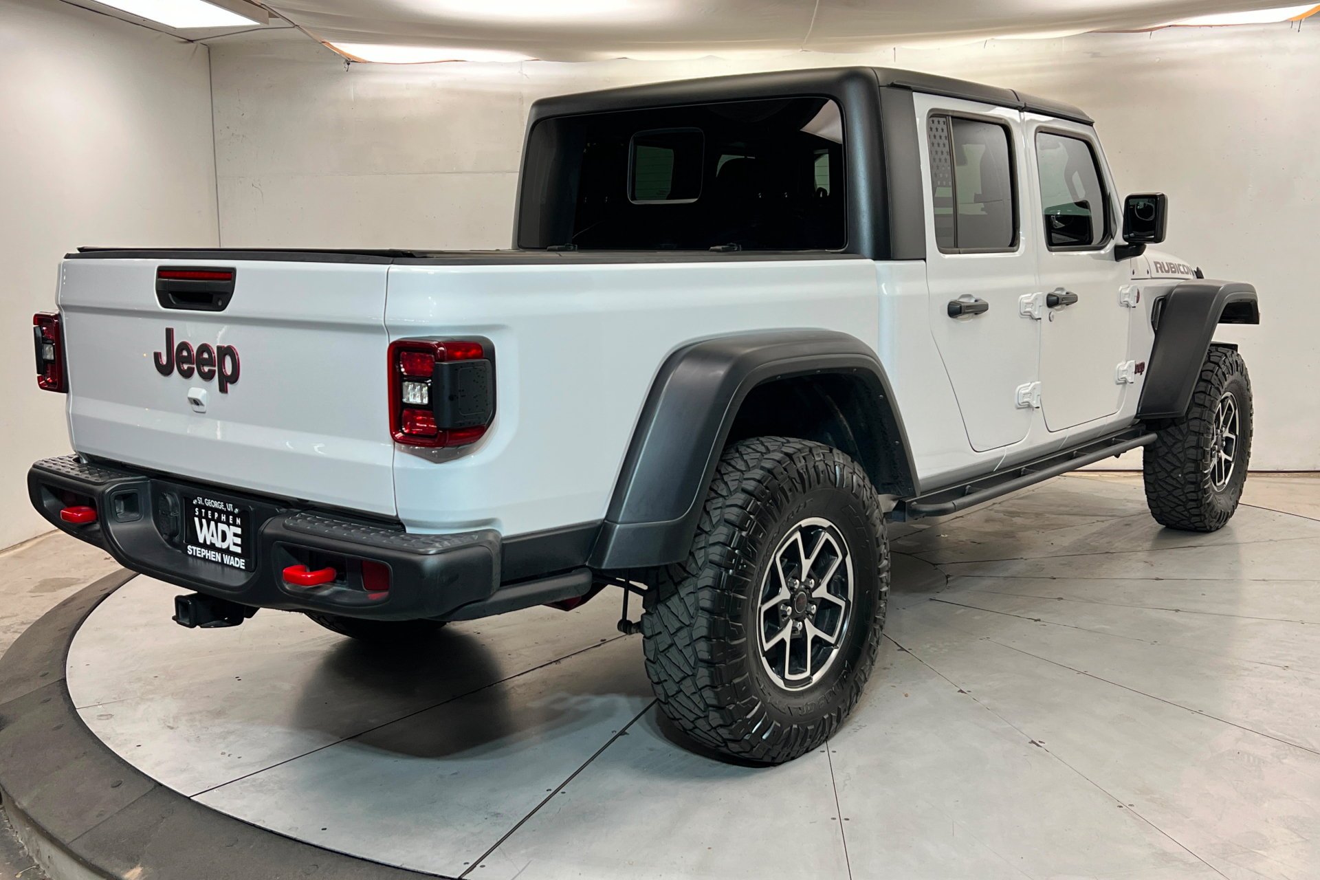 Certified Used 2024 Bright White Clearcoat Jeep Rubicon image 6