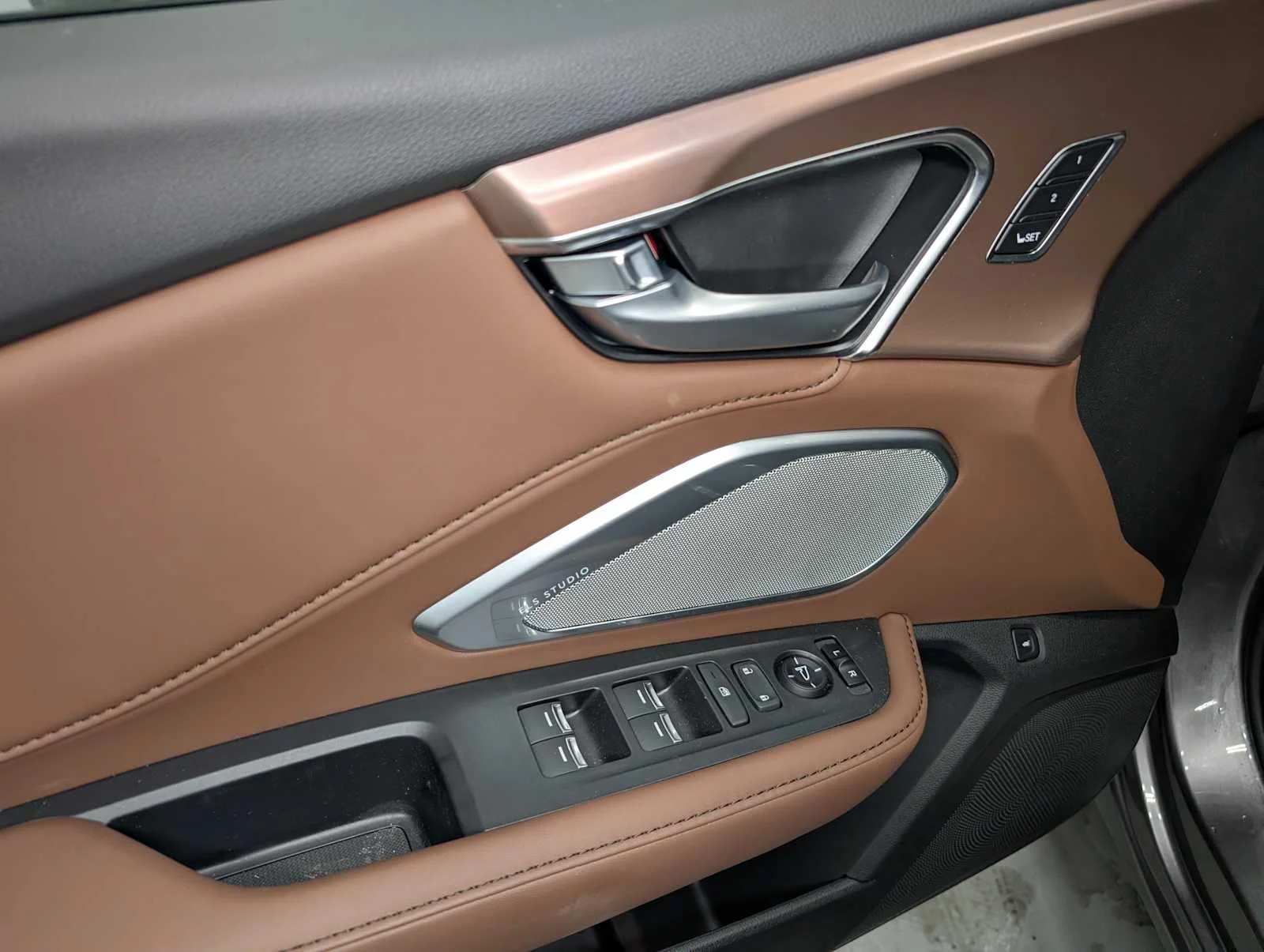 New 2026 Liquid Carbon Metallic Acura w/Technology Package image 37