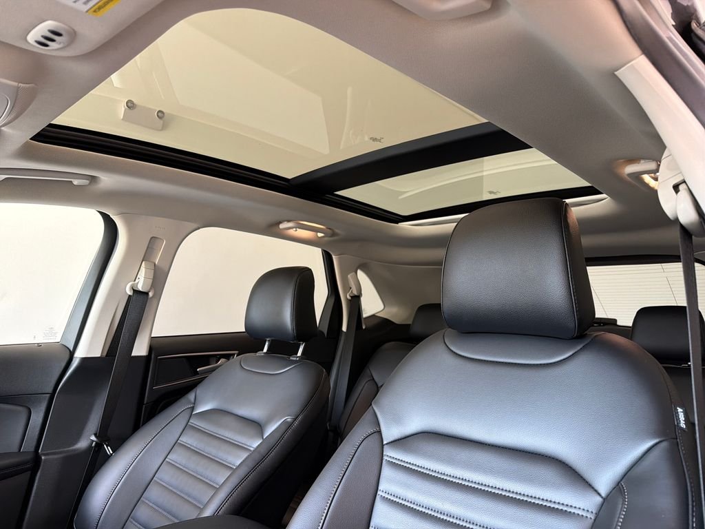 Used 2023 Gray Metallic Ford SEL image 15