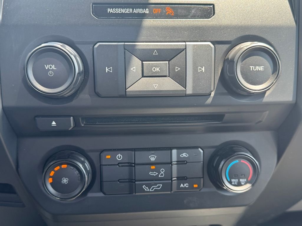 Used 2018 Gray Ford XL image 20