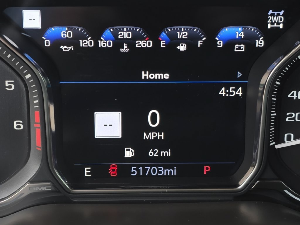 Used 2021 White GMC Denali image 21