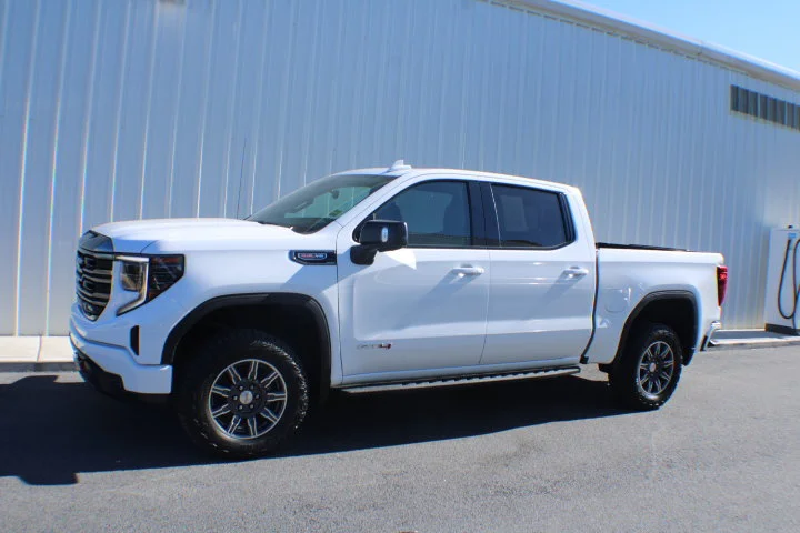 Certified Used 2024 Summit White GMC AT4 image 4