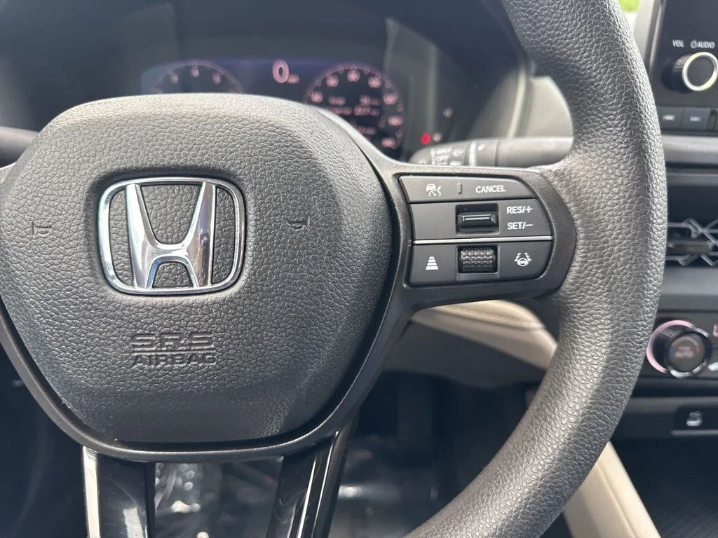 Used 2025 Red Honda LX image 16