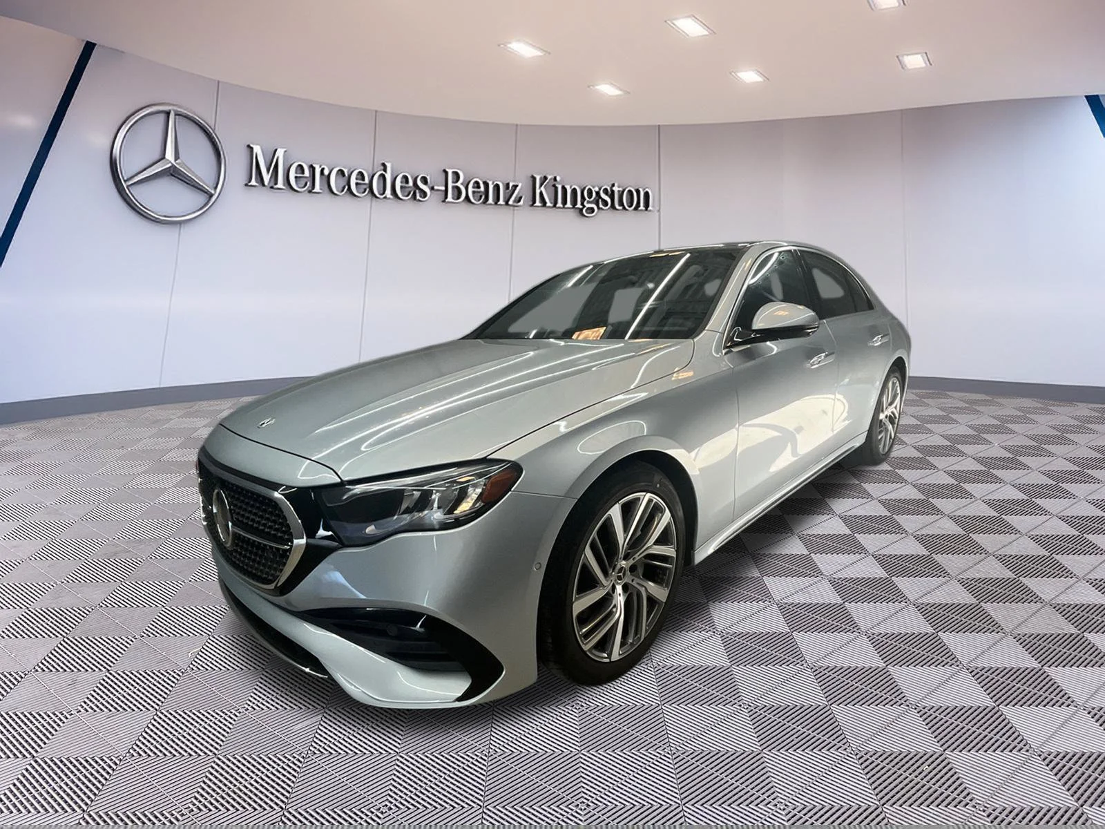 New 2027 Silver Mercedes-Benz E 350 image 9