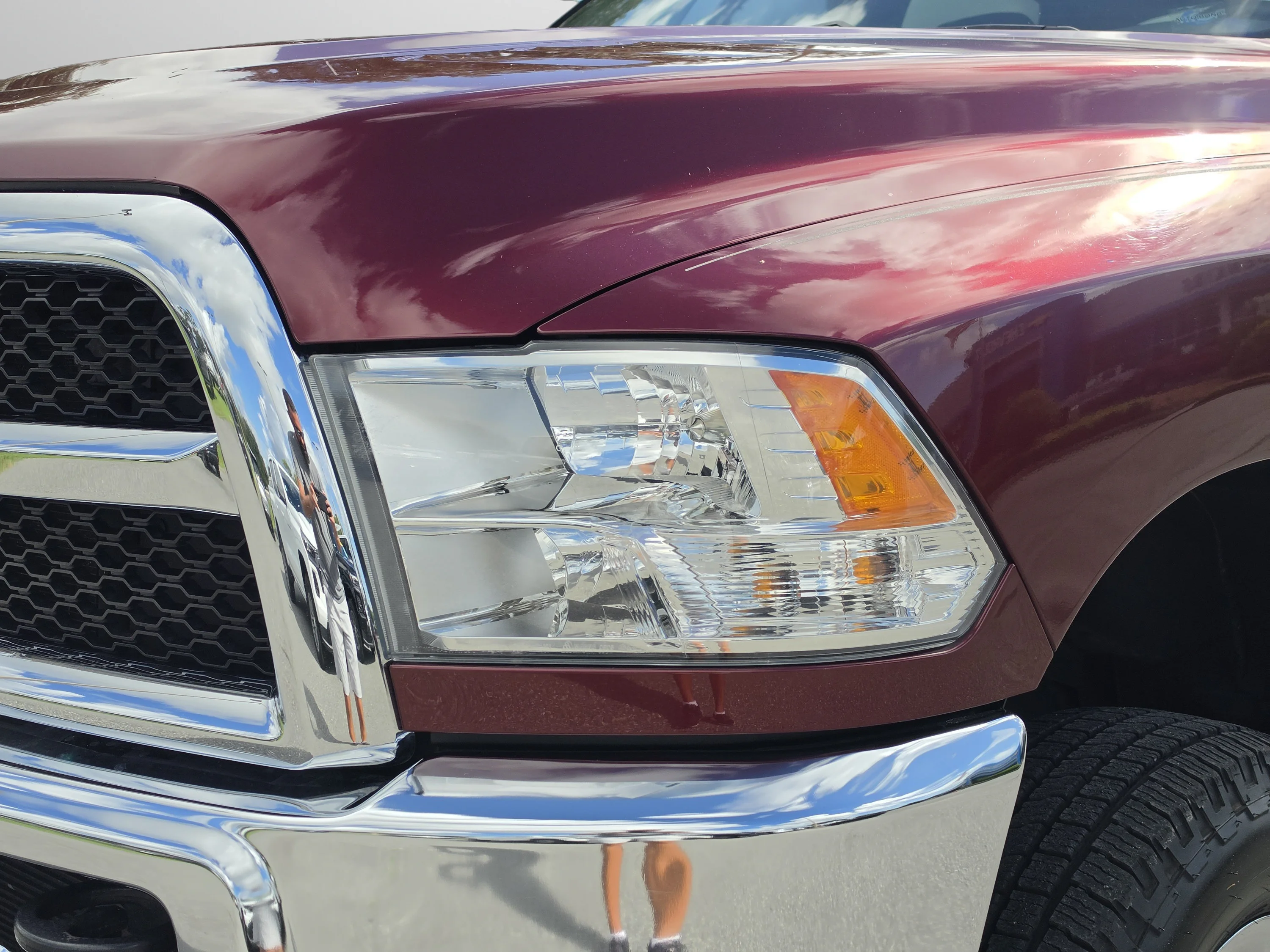 Used 2016 Delmonico Red Pearlcoat Ram Tradesman image 13