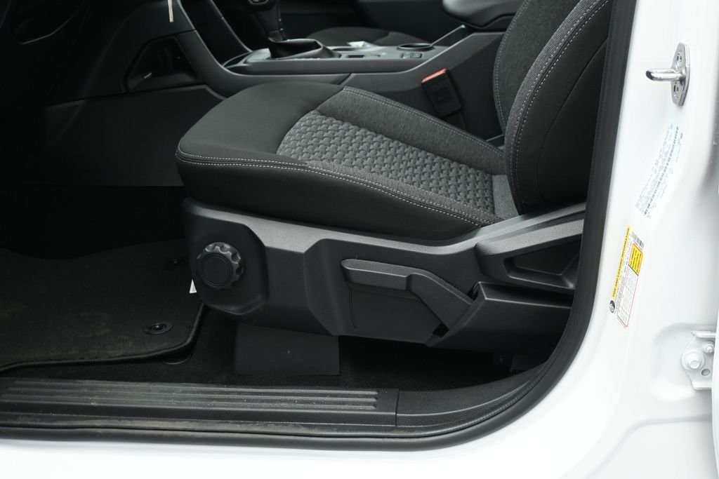 New 2026 Oxford White Ford XL image 10