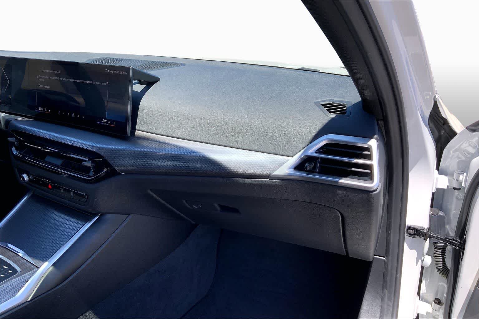 2025 BMW 3 Series 330i - Photo 19