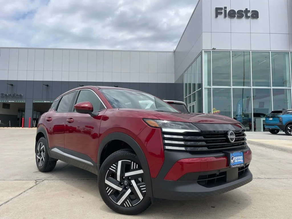 2025 Nissan Kicks 2.0 SV's photo