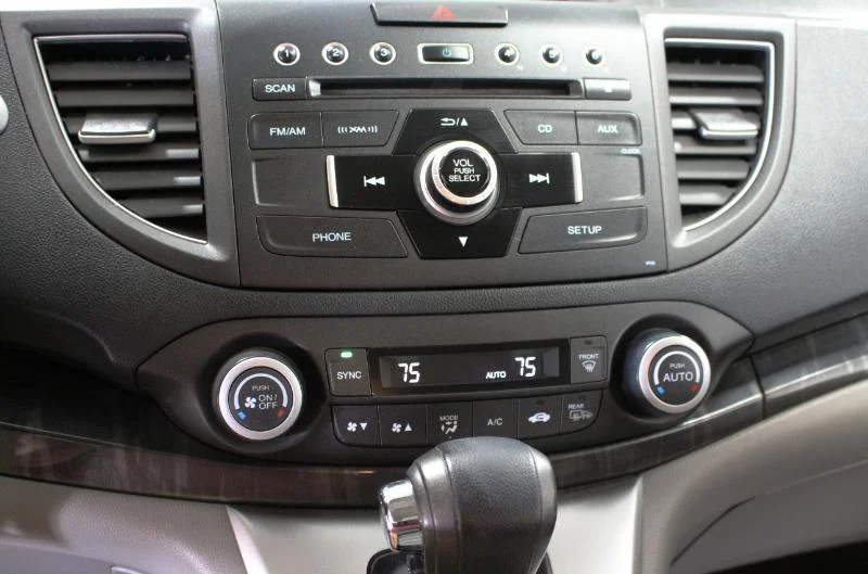 Used 2014 Silver Honda EX-L 2WD 5-Speed AT image 22
