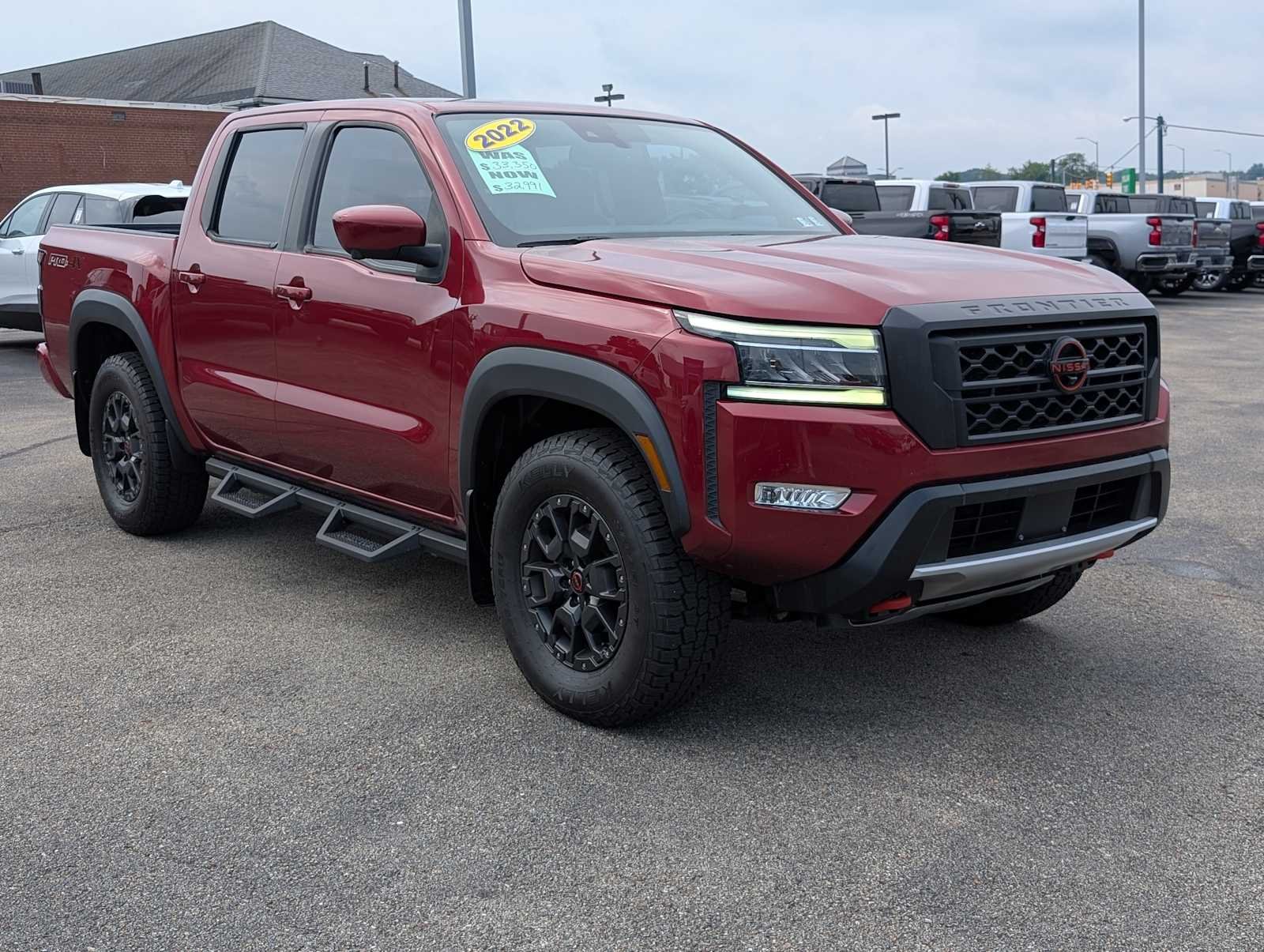 Used 2022 Cardinal Red Tricoat Nissan PRO-4X image 6