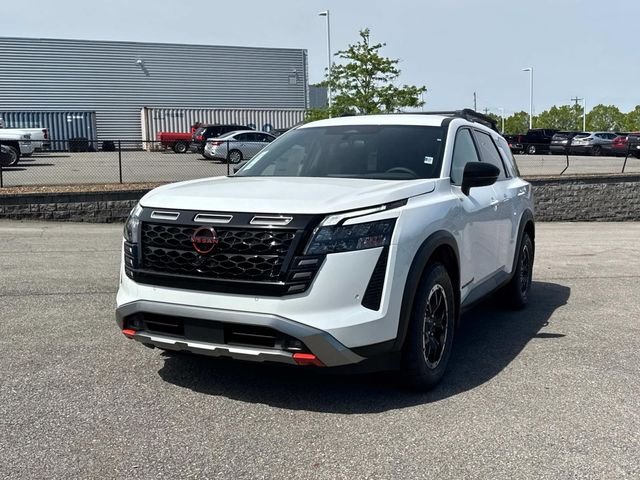 New 2026 Everest White Pearl TriCoat Nissan Rock Creek® image 8