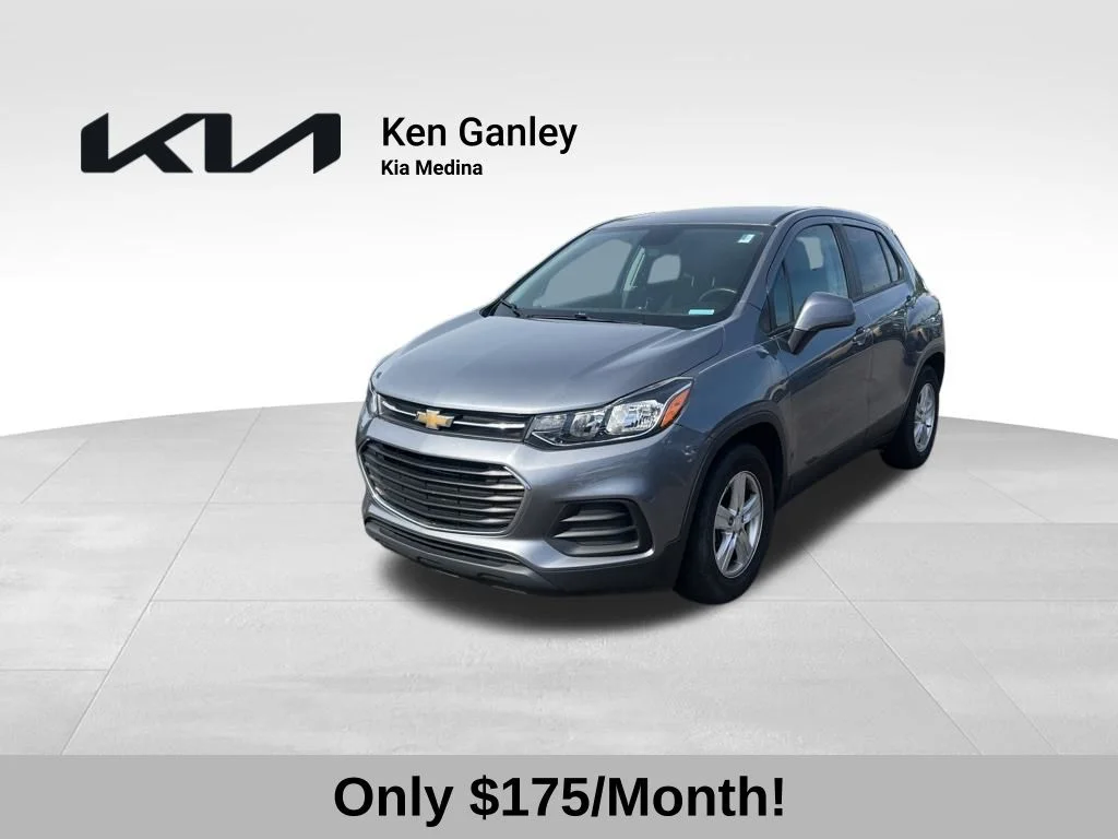 2020 Chevrolet Trax LS's photo