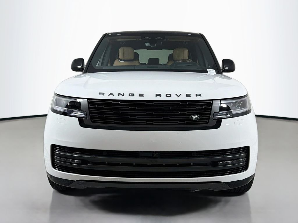 New 2026 Fuji White Land Rover SE image 2