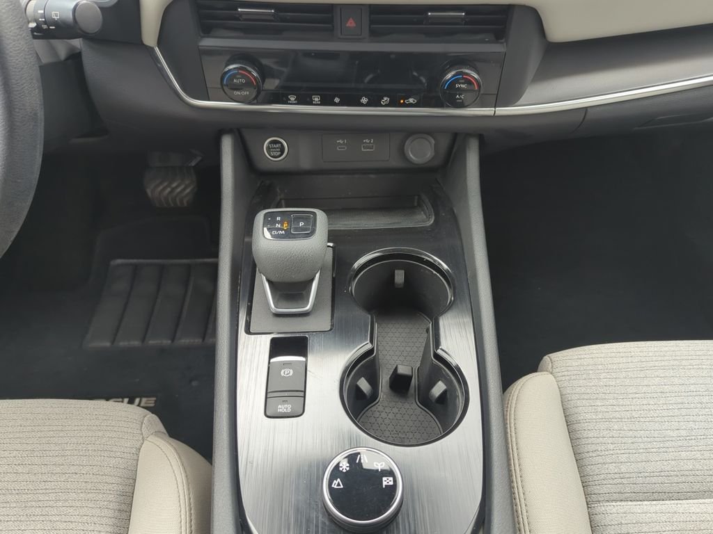 Used 2023 White Nissan SV image 20