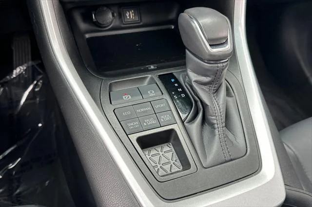 Certified Used 2023 WIND CHILL PEARL* Toyota  image 21