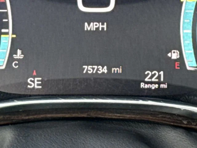 Used 2022 Black Chrysler Pinnacle image 25