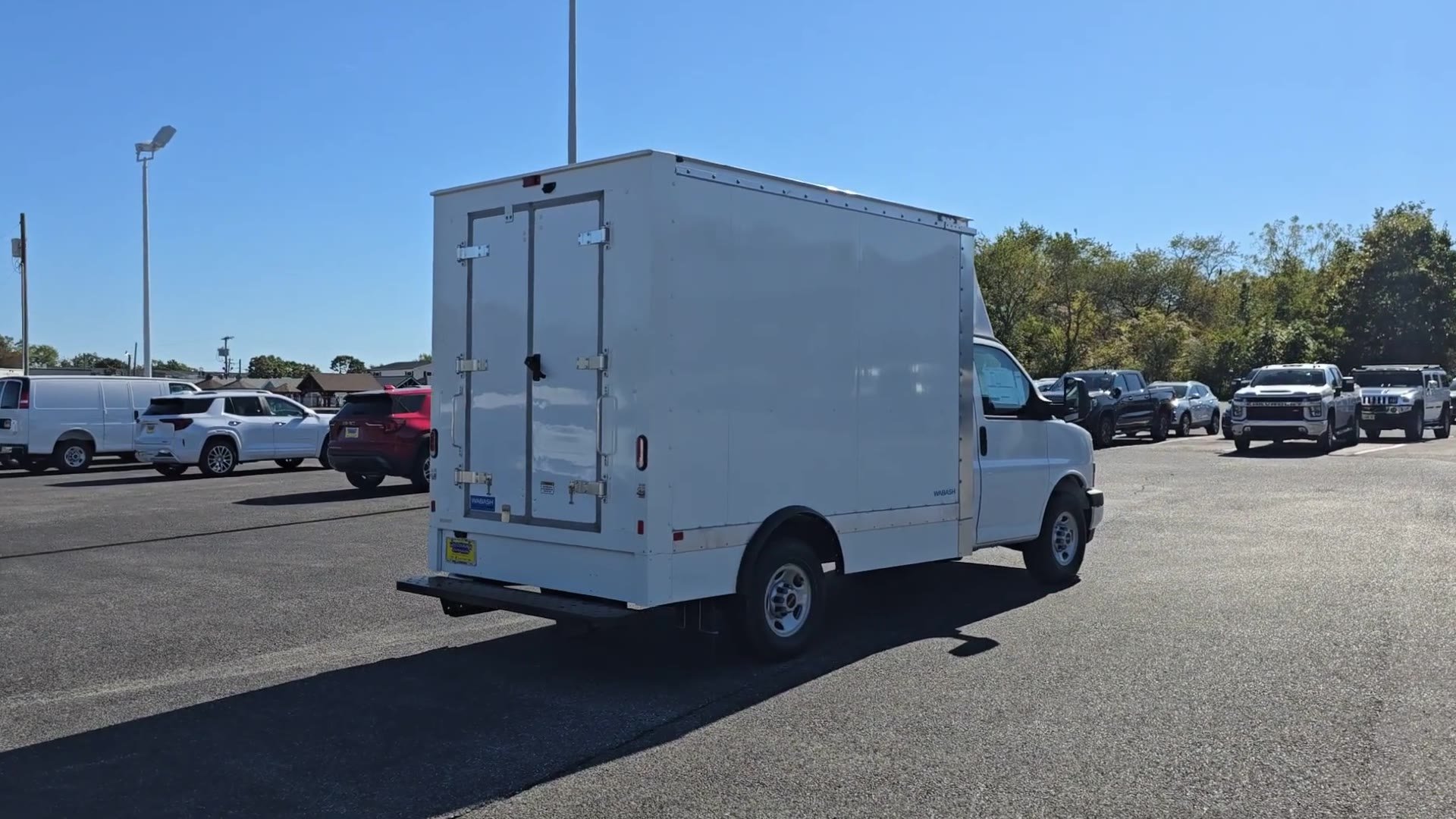 New 2025 Summit White GMC 1WT image 32