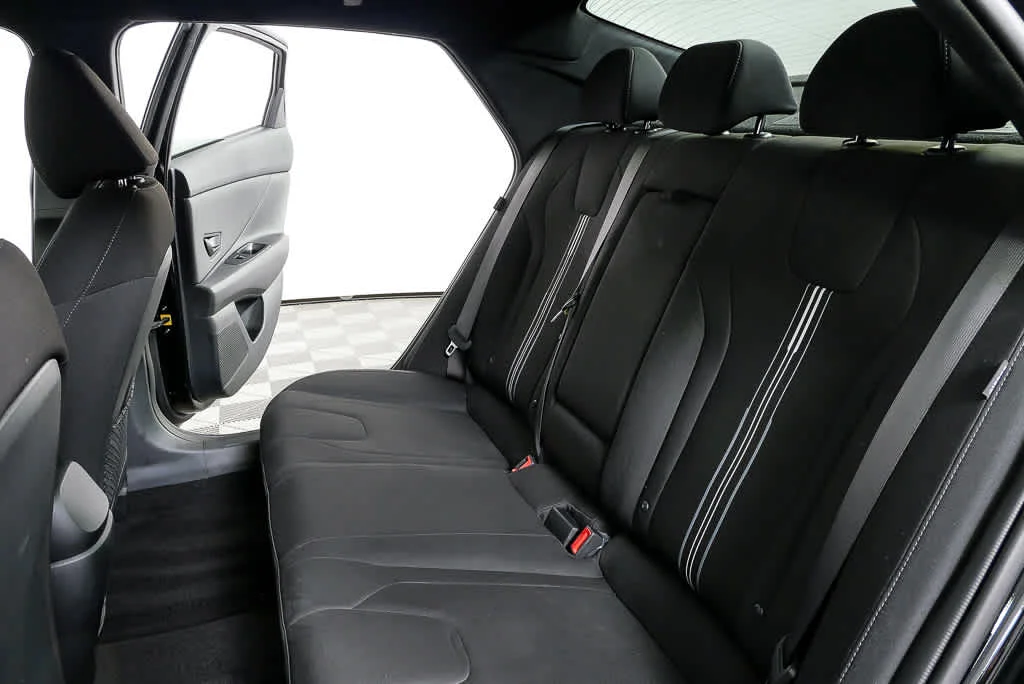 New 2026 Amazon Gray Hyundai SEL Sport Premium image 30