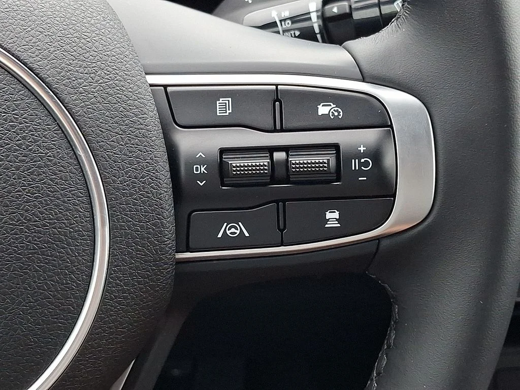 Used 2025 Gray Kia GT-Line image 23