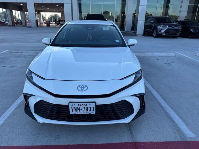 Used 2025 White Toyota SE image 3