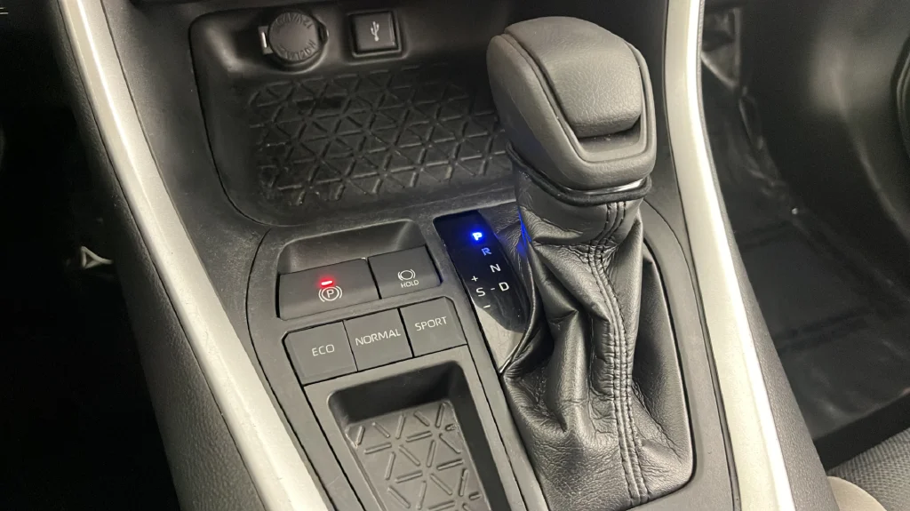 Used 2020 Green Toyota XLE image 32