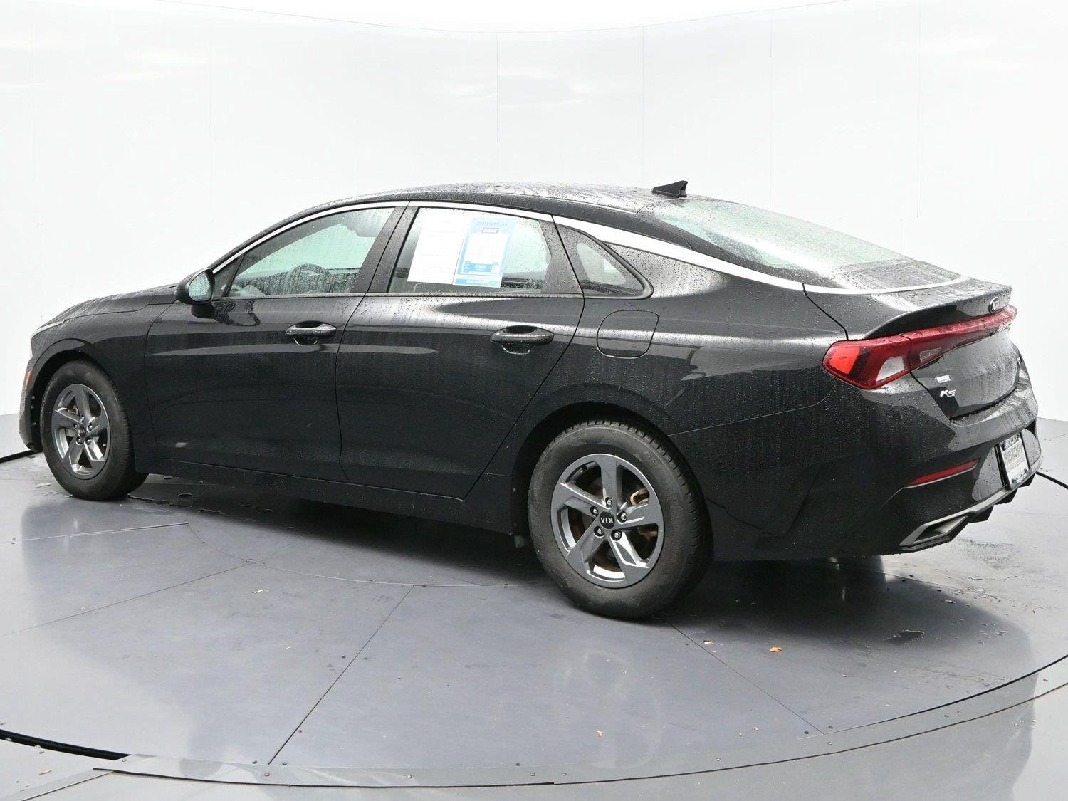 Used 2021 Ebony Black Kia LXS image 5