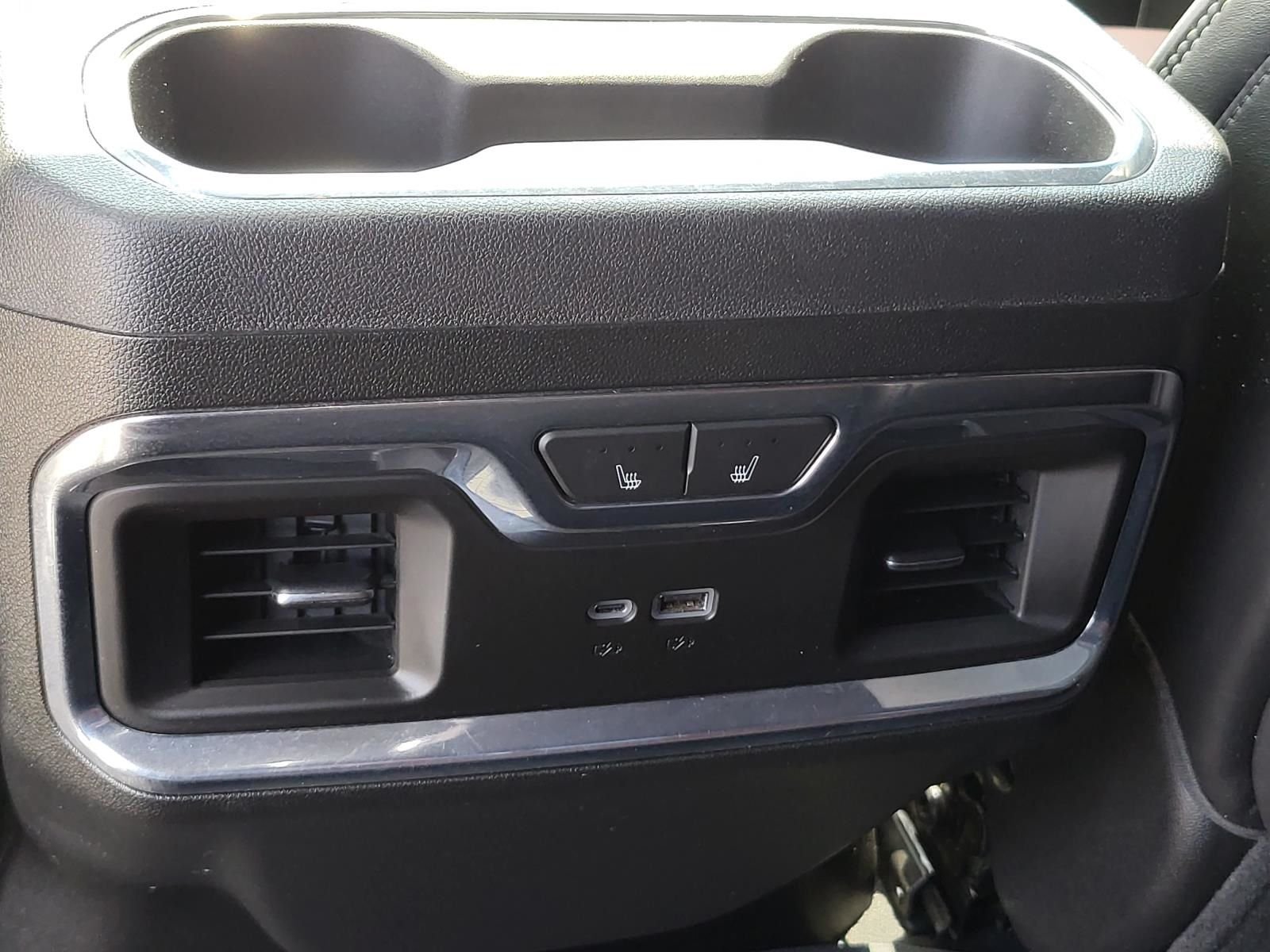 2024 GMC Sierra 3500HD Denali Ultimate - Photo 15