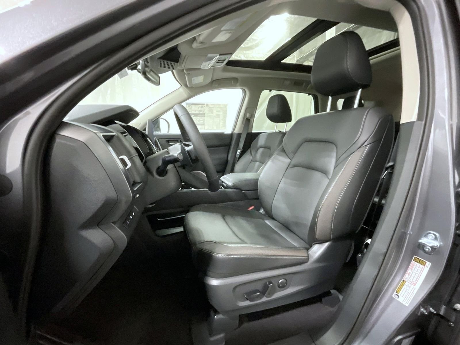 New 2026 Gun Metallic Nissan SL image 11
