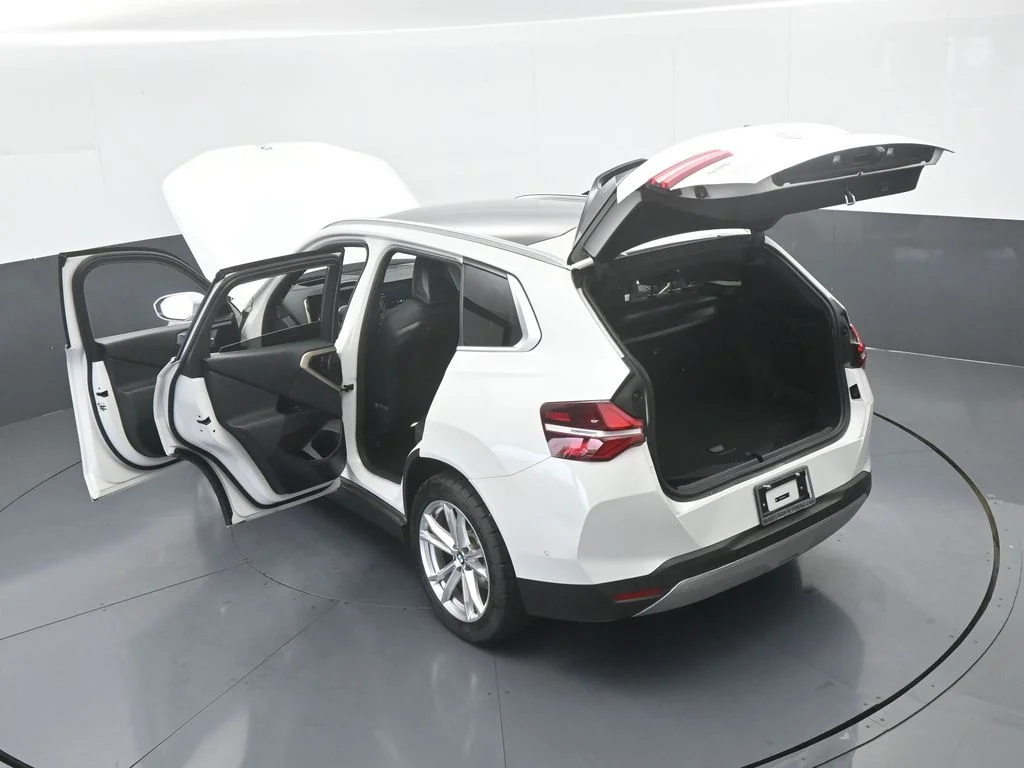 2025 BMW X3 30 - Photo 73