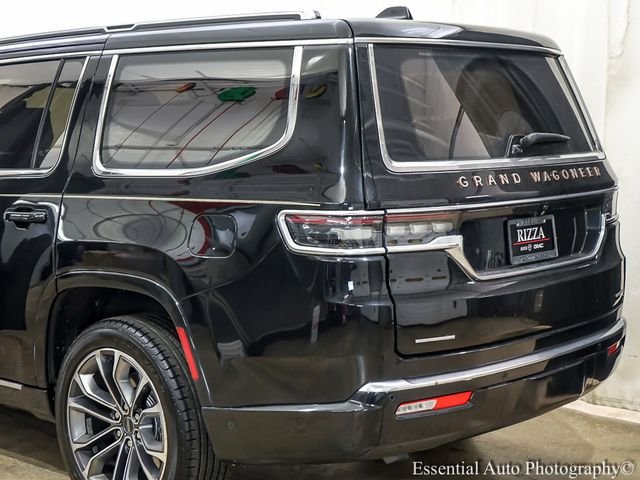 Used 2022 Black Jeep Series III image 8