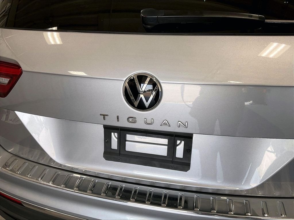 Certified Used 2023 Silver Volkswagen 2.0T SE image 29