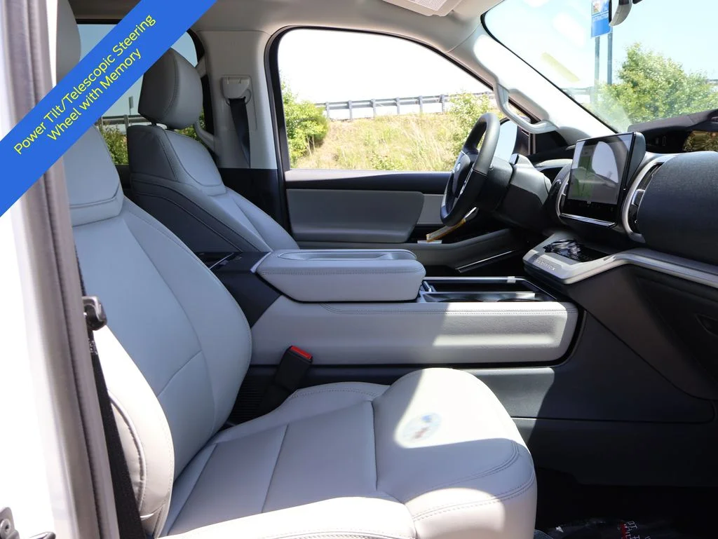 New 2026 Star White Metallic Tri-Coat Ford MAX Active image 10