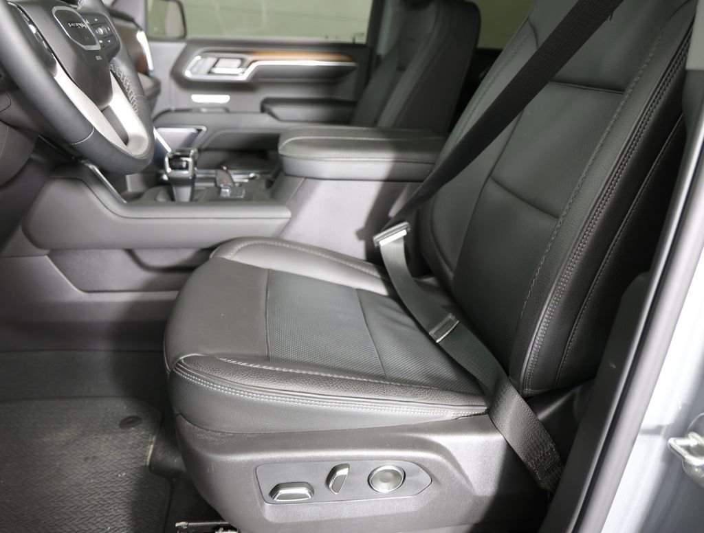 Used 2024 Sterling Metallic GMC Denali image 11