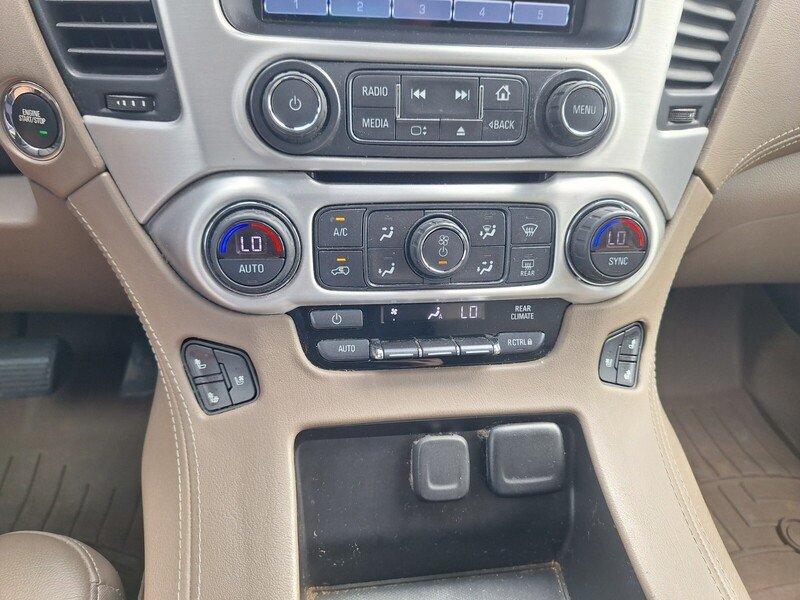 Used 2019 Silver GMC SLT image 17