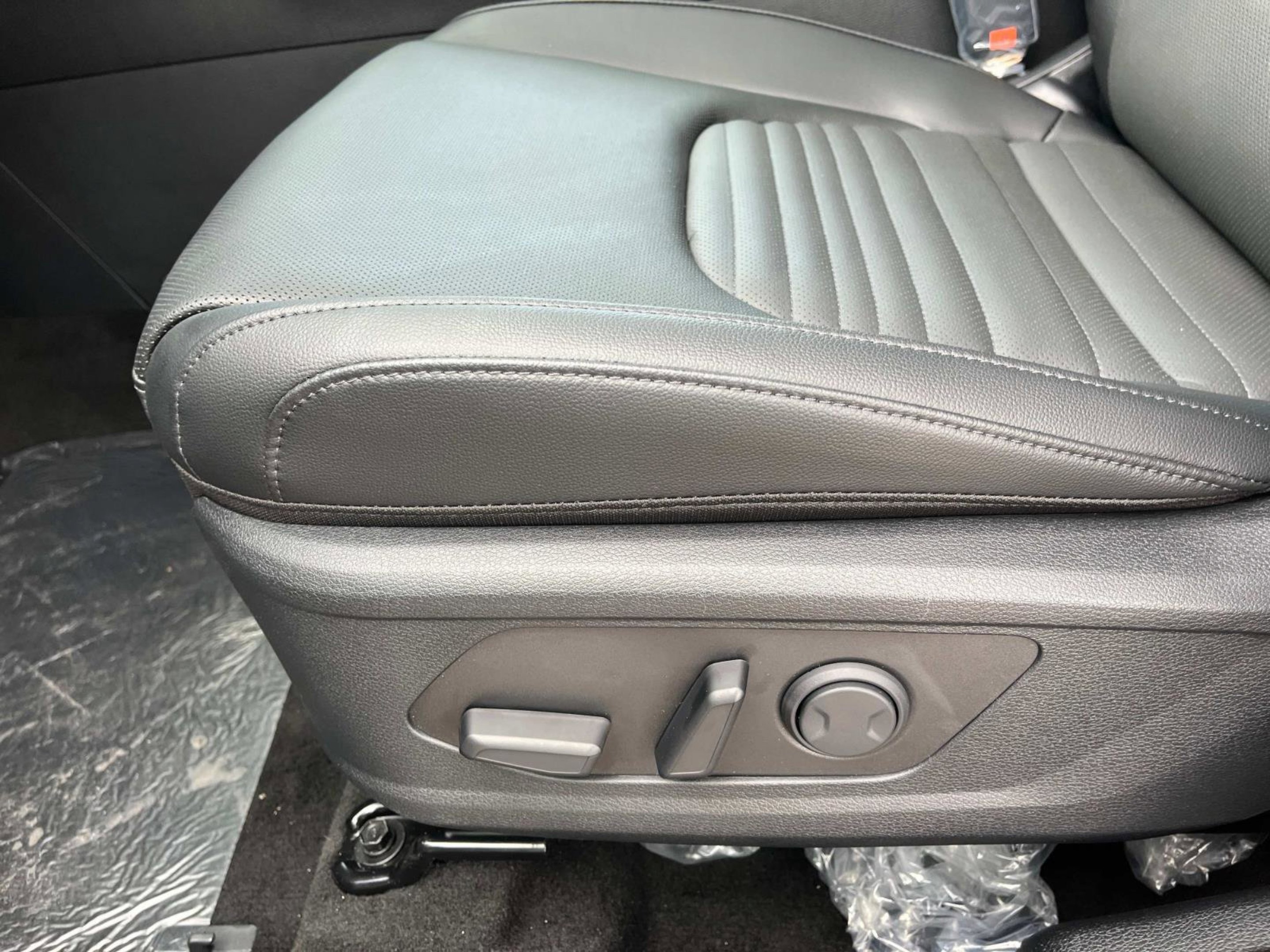 Used 2024 Ebony Black Kia SX-Prestige image 25