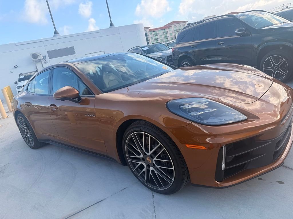2025 Porsche Panamera 4 E-Hybrid's photo