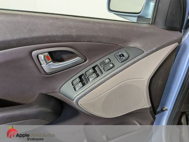 Used 2013 Blue Hyundai GLS image 10