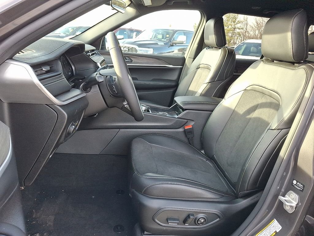New 2026 Baltic Gray Metallic Clearcoat Jeep Altitude image 9