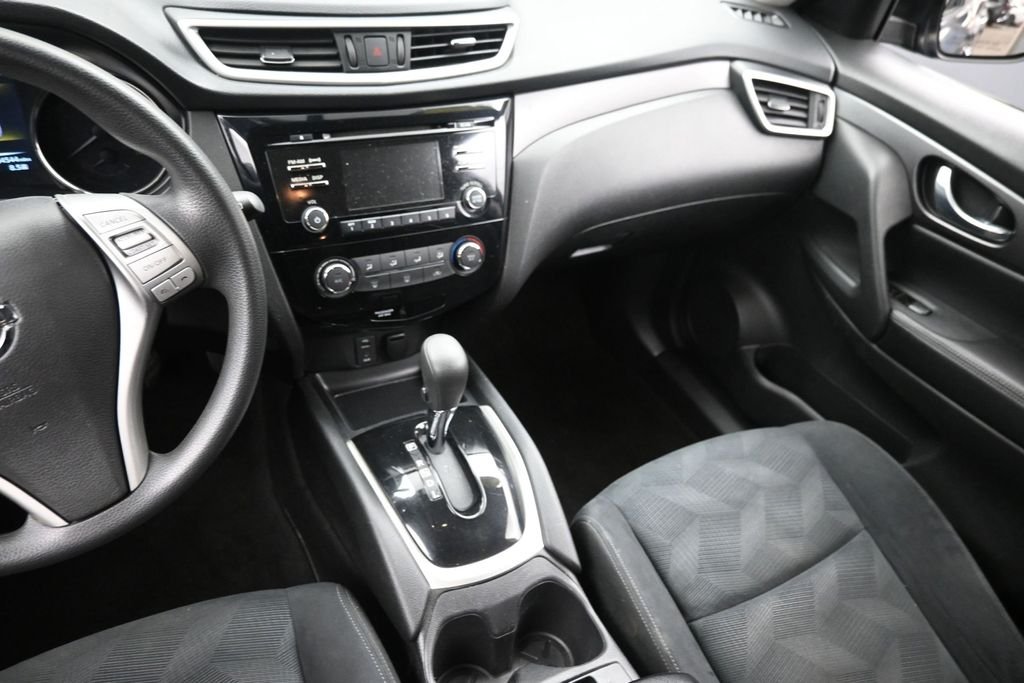 Used 2016 Blue Nissan S image 15