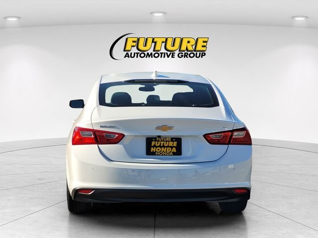 Used 2024 White Chevrolet LT image 8