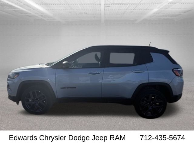 New 2026 Silver Zynith Metallic Clear-Coat Exterior Paint Jeep Latitude image 5